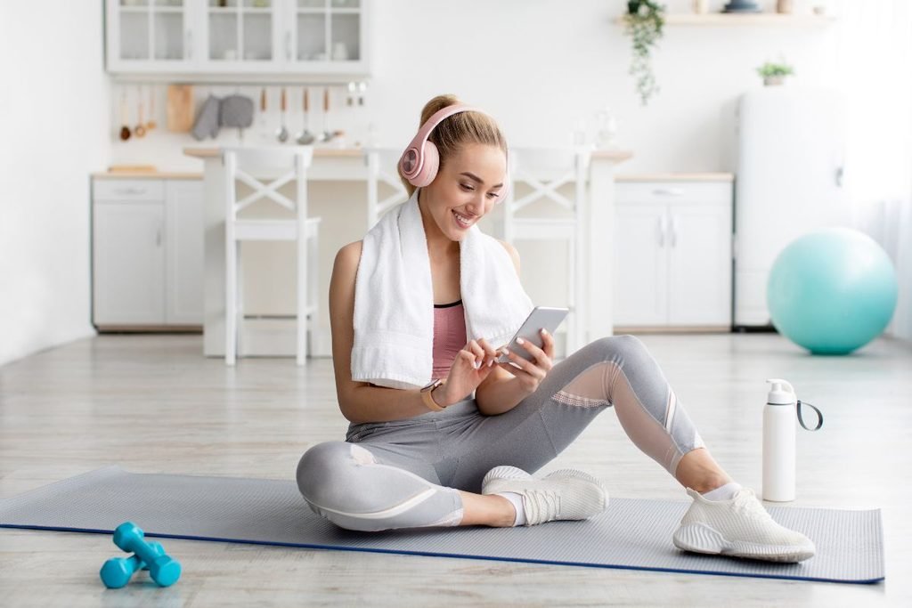 perder grasa abdominal mediante alimentación entrenamiento de fuerza y actividad física